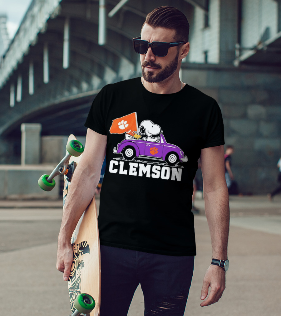 Snoopy And Woodstock In Purple Car With Clemson Flag T-Shirt