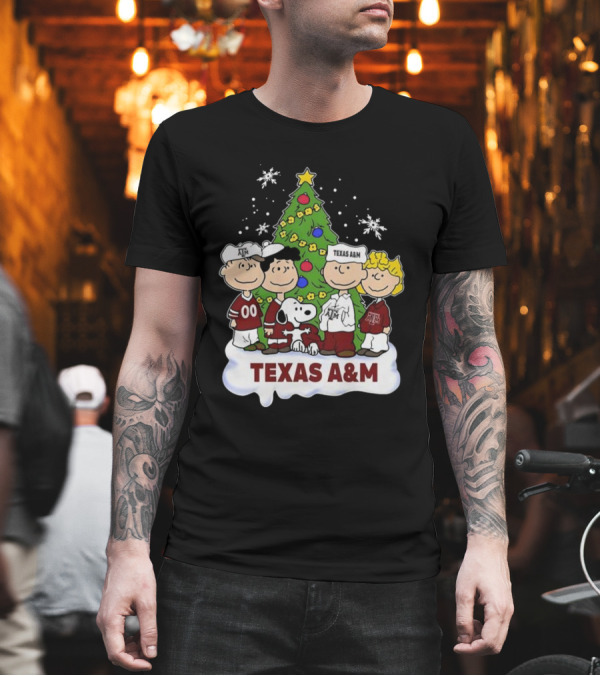 Snoopy and Friends Texas A&M Christmas T-Shirt Snoopy and Friends Texas A&M Christmas T-Shirt