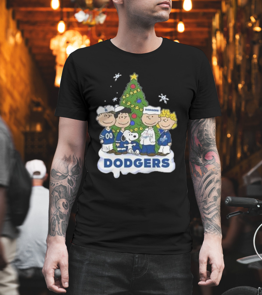 Snoopy And Friends Dodgers Christmas Tree Celebration T-Shirt