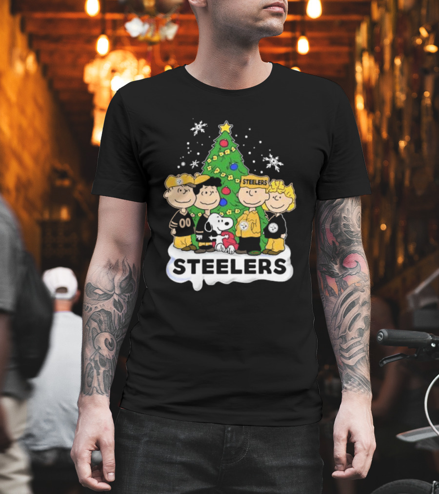 Steelers Snoopy And Friends Christmas Tree T-Shirt