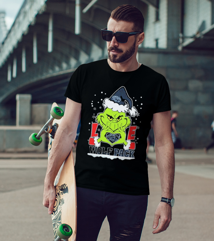 The Grinch Love Nevada Wolf Pack Football Christmas T-Shirt