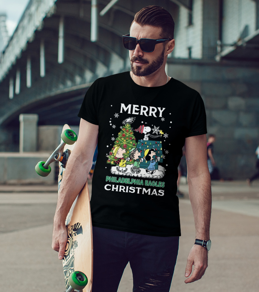 Merry Philadelphia Eagles Christmas Snoopy And Friends T-Shirt