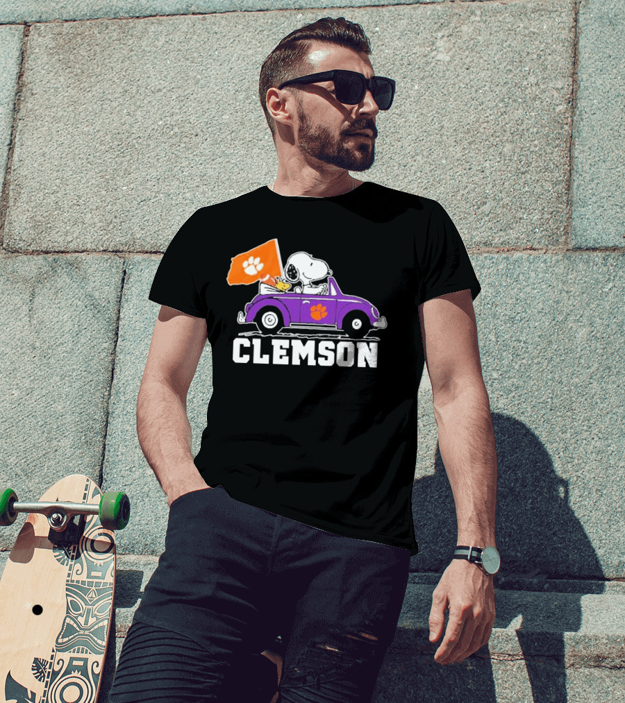 Peanuts Snoopy Woodstock Driving Purple Car With Clemson Tigers Flag CFP T-Shirt