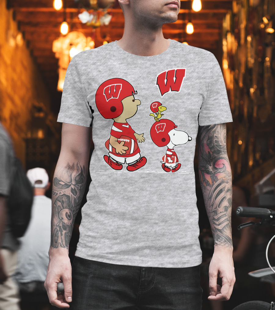 Wisconsin Badgers Snoopy Football Helmet Peanuts Characters Walking Together T-Shirt