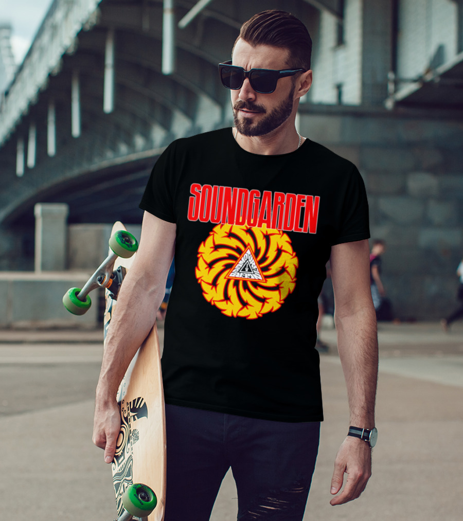 Soundgarden Badmotorfinger Album Cover Iconic Logo Spiral T-Shirt