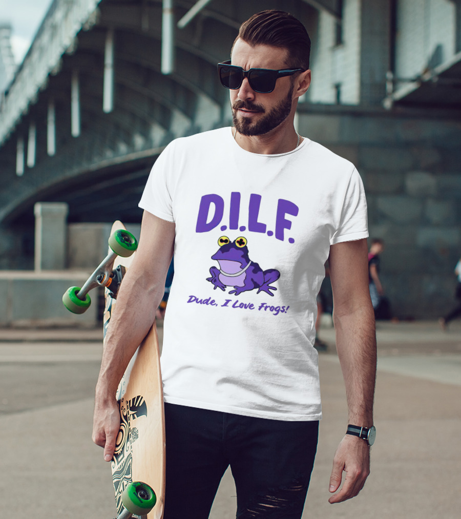 TCU Horned Frogs DILF Dude I Love Frogs Purple Cartoon Frog T-Shirt