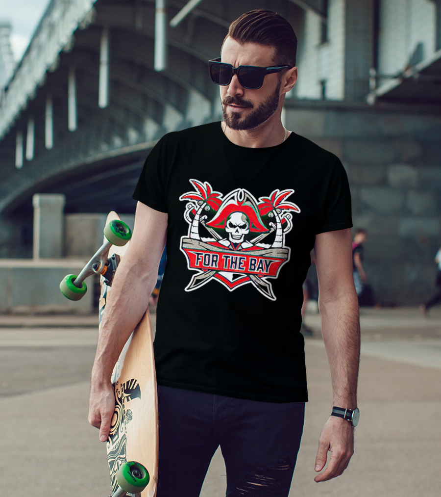 Tampa Bay Buccaneers For The Bay Palm Skull и Swords T-Shirt