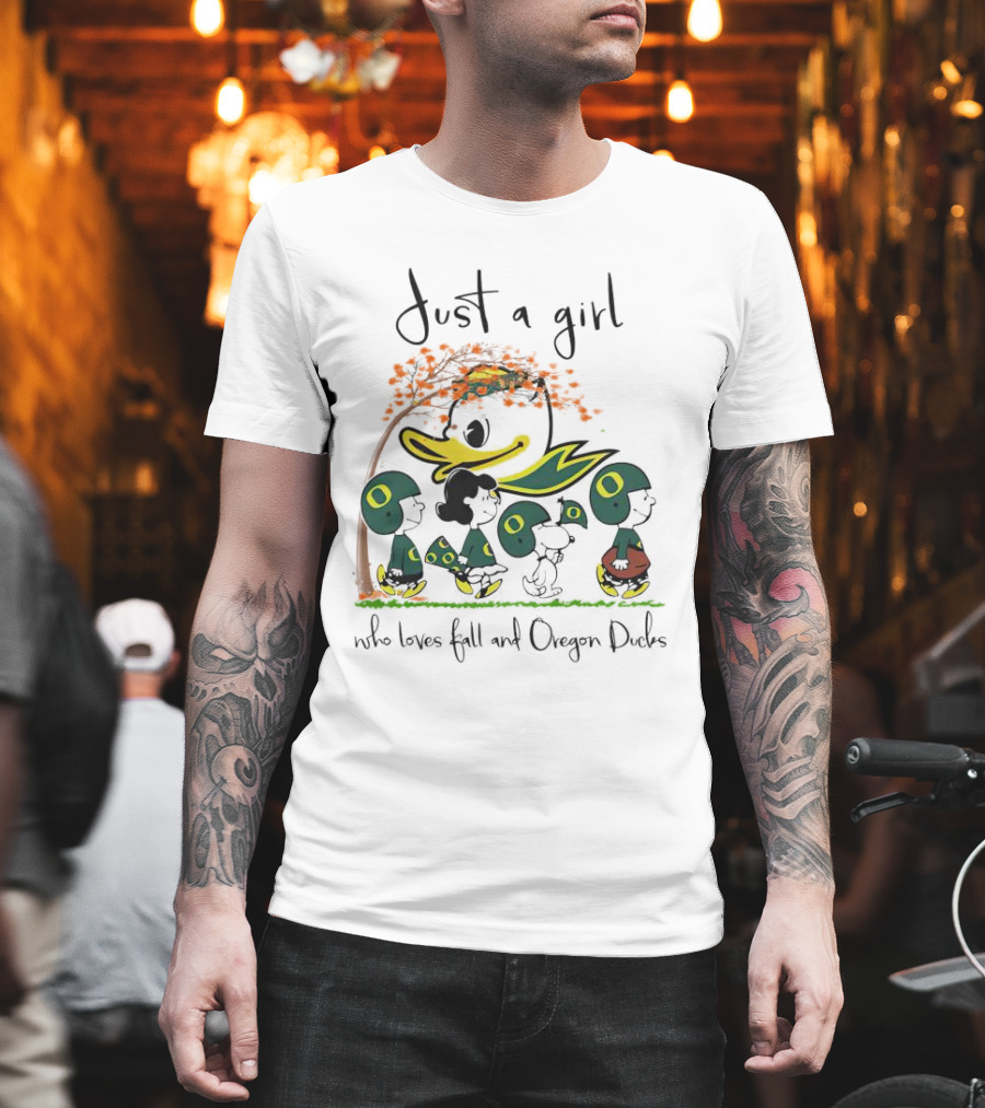 Just A Girl Who Loves Fall And Oregon Ducks Peanuts Characters T-Shirt
