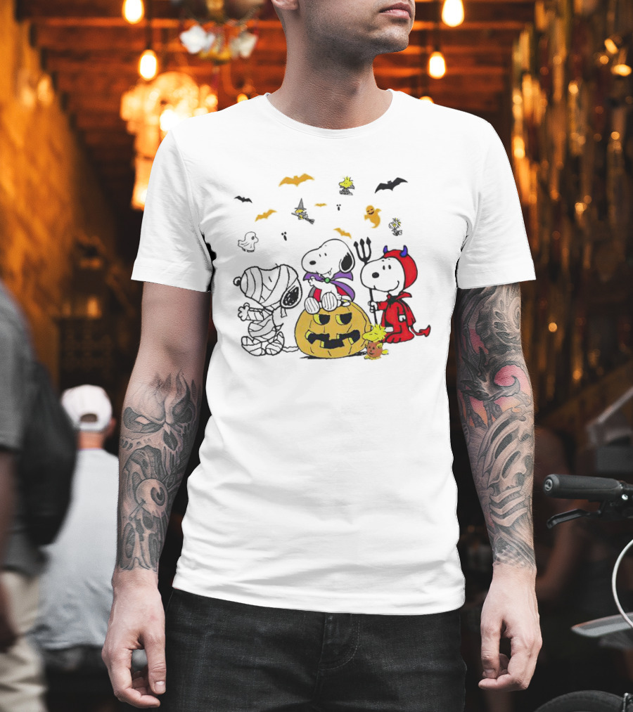 Halloween Snoopy Trick Or Treat With Pumpkin And Ghosts T-Shirt