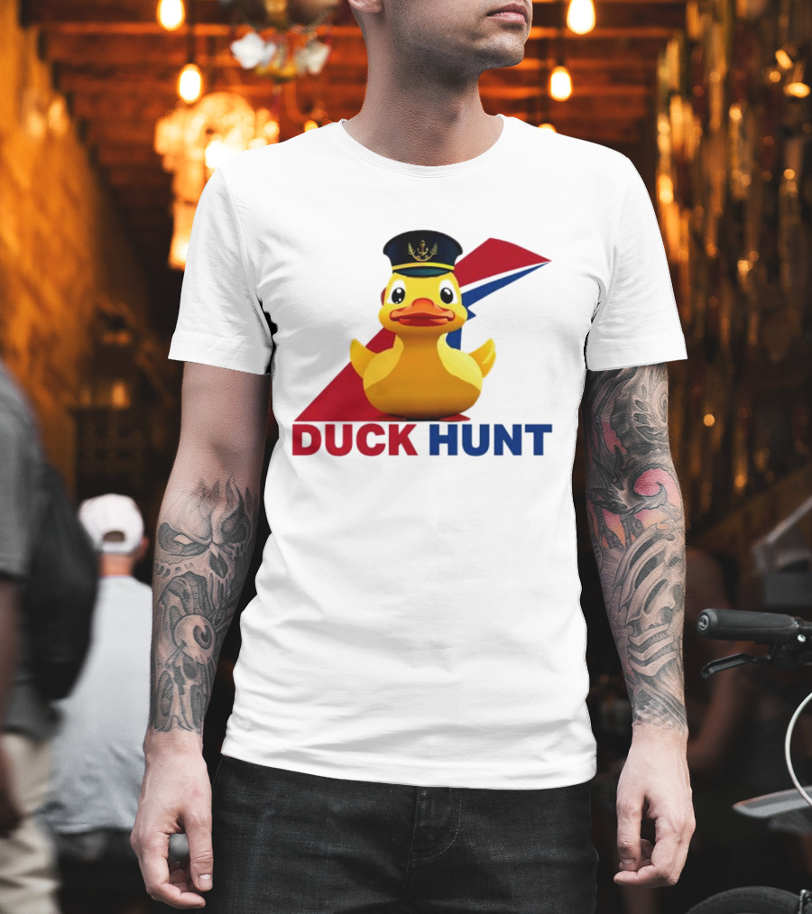 Cruising Duck Hunt Captain Rubber Duck Navy T-Shirt