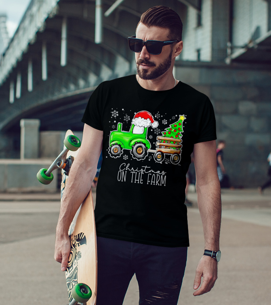 Christmas On The Farm Tractor Trailer Christmas Tree T-Shirt