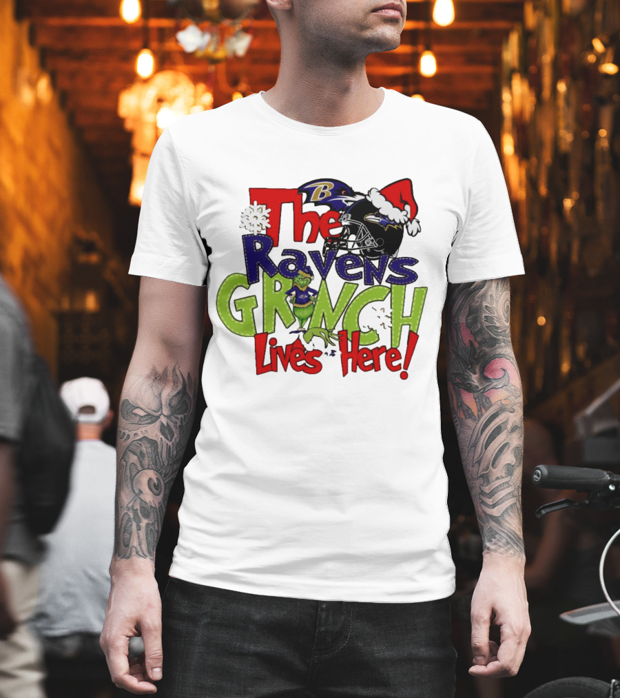 The Ravens Grinch Lives Here Christmas Ravens Logo Santa Hat T-Shirt