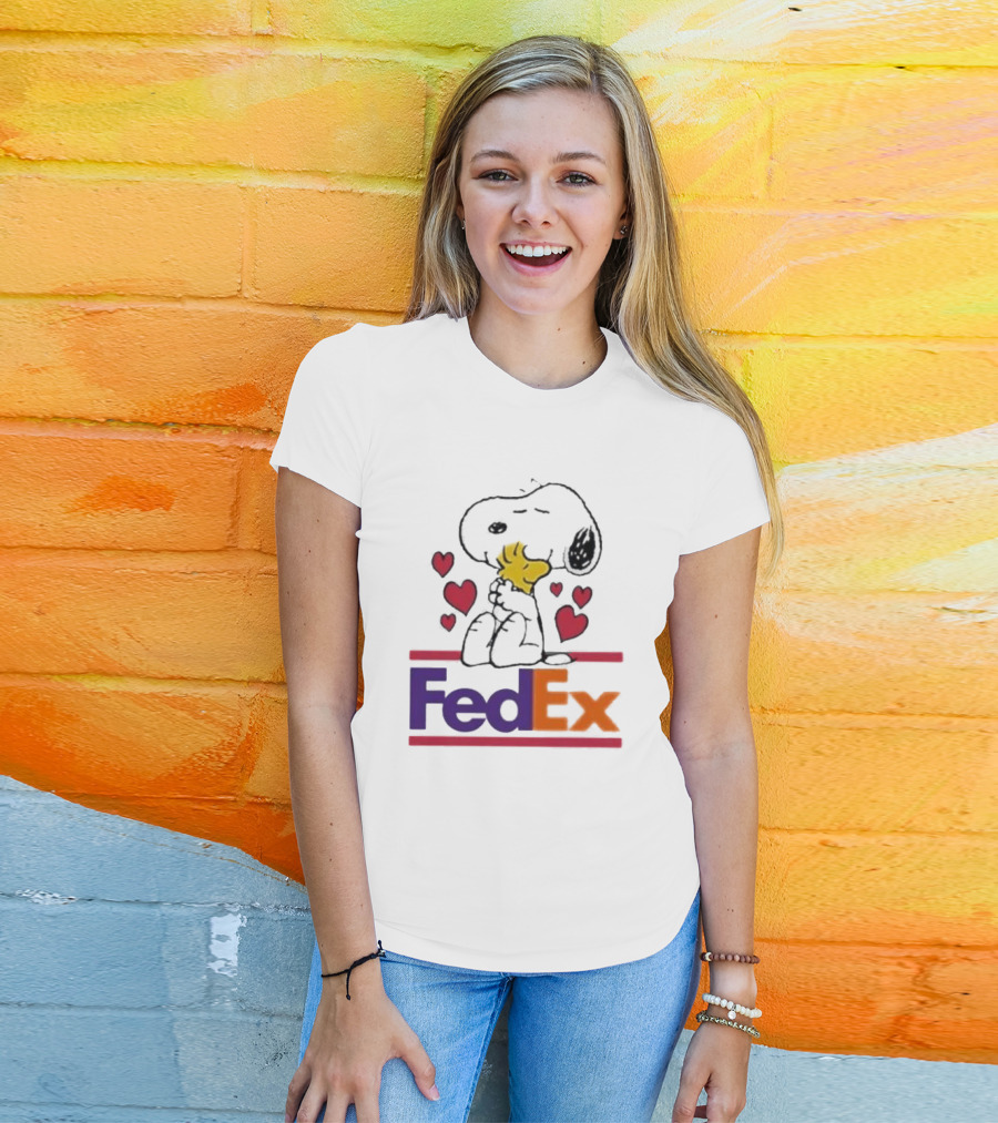 Snoopy Woodstock Hugs Hearts FedEx T-Shirt
