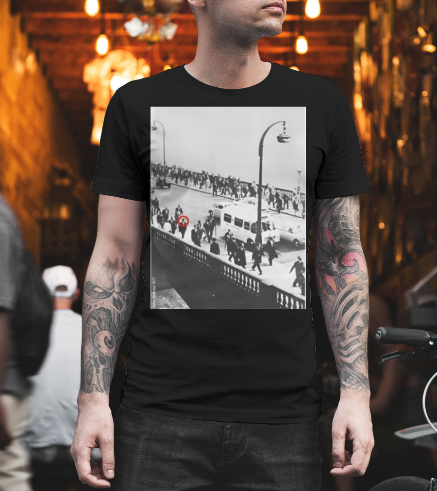 Peter Gabriel in 1977 Urban Crowd with Red Circle Highlight T-Shirt