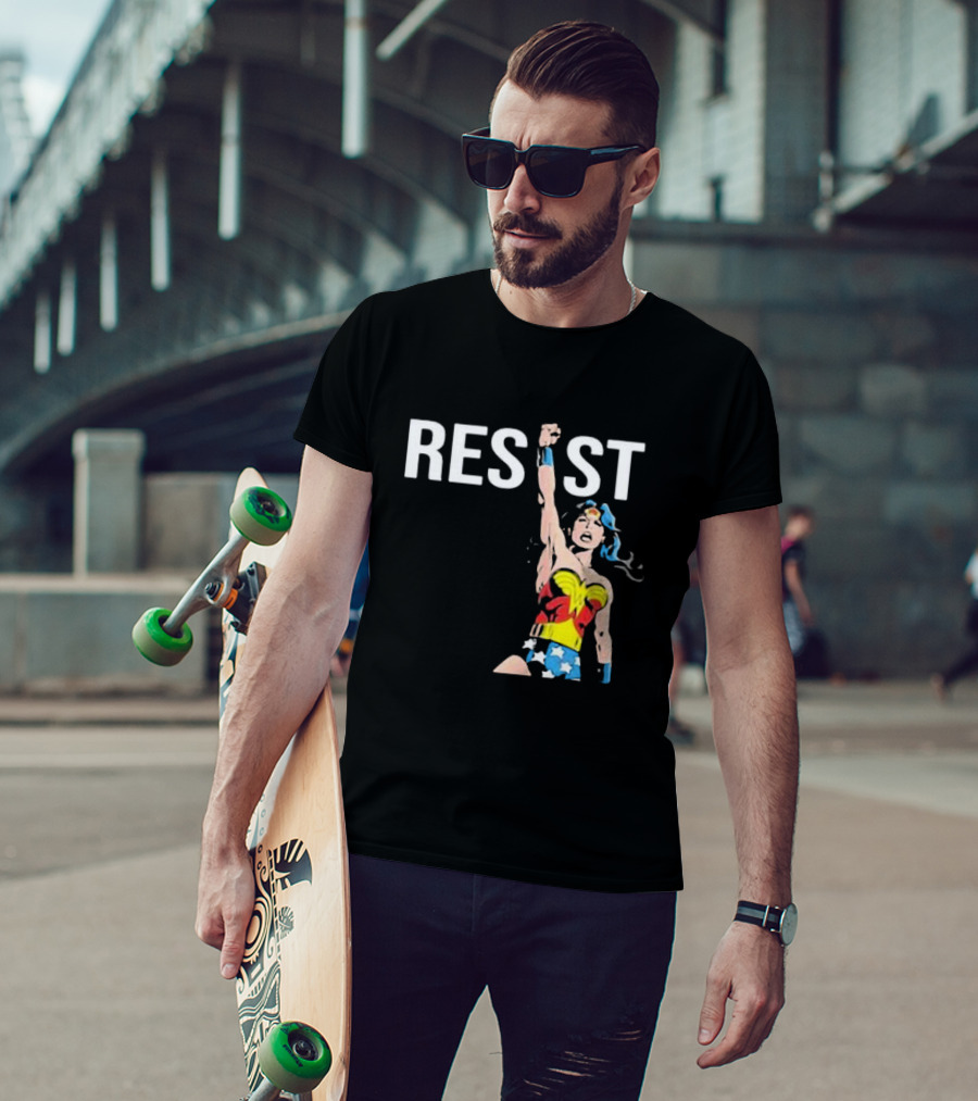 Wonder Woman Resist Power Iconic Fist Uplift T-Shirt