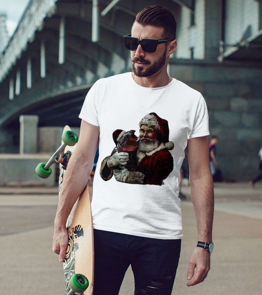 Moo Deng Xmas Funny Christmas Santa Hug Cute Baby Hippo Santa Claus Holiday T-Shirt