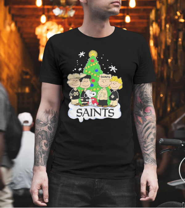 New Orleans Saints Snoopy Christmas Tree Peanuts Characters Snowflakes T-Shirt New Orleans Saints Snoopy Christmas Tree Peanuts Characters Snowflakes T-Shirt