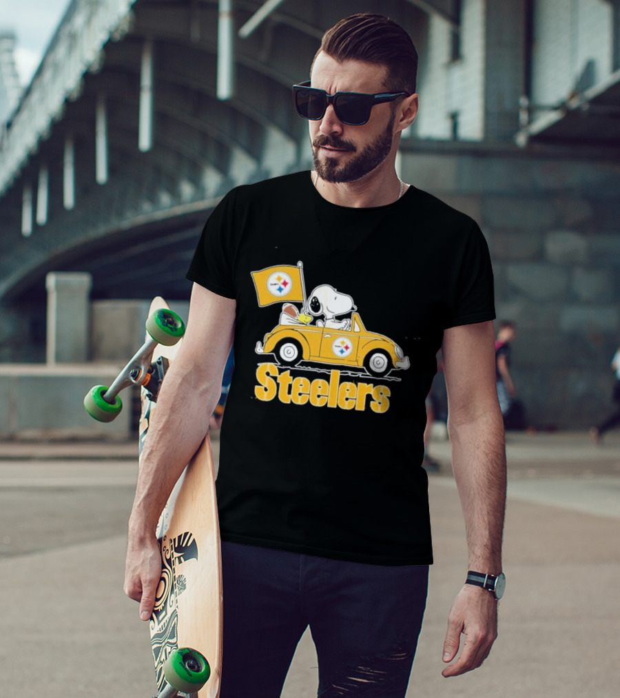 Pittsburgh Steelers Snoopy Driving Car With Flag T-Shirt