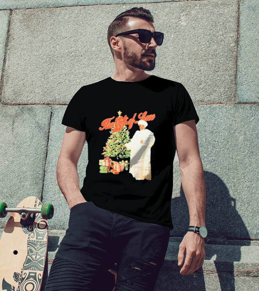 The Gift Of Love Christmas Tree Retro Style Jennifer Hudson T-Shirt