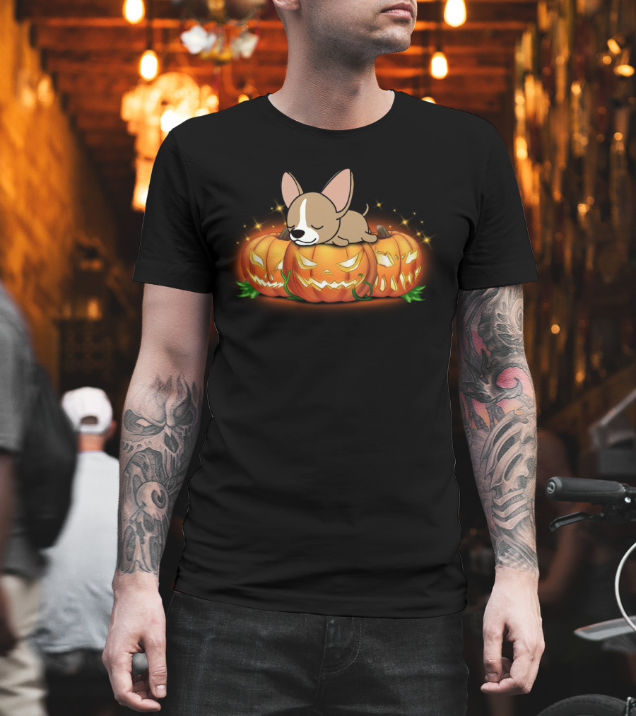 Chihuahua Sleeping On Halloween Pumpkins With Glowing Jack-O-Lanterns T-Shirt