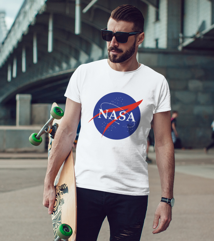 NASA Insignia Logo Classic Blue Red T-Shirt