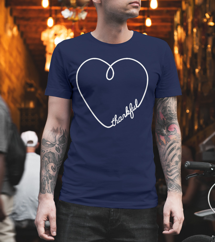 Thankful Script Heart Outline T-Shirt