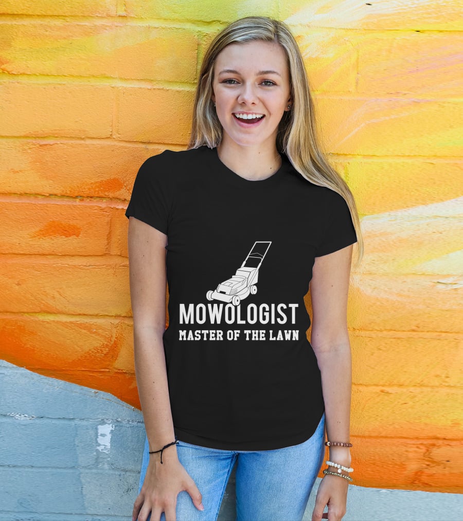 Mowologist Master Of The Lawn Lawnmower Expert Funny Gardening T-Shirt