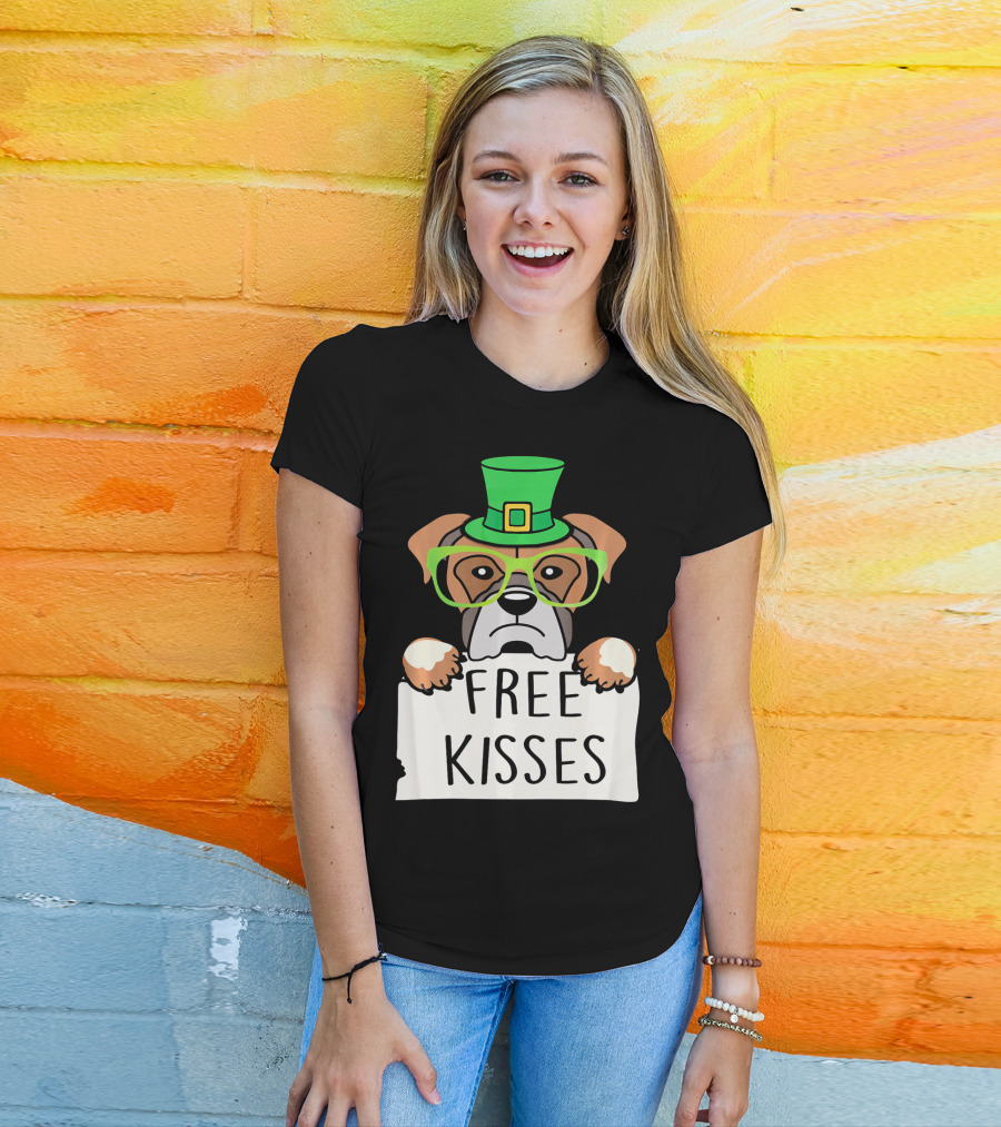 Free Kisses Boxer Dog Leprechaun St Patrick Hat Green Glasses T-Shirt