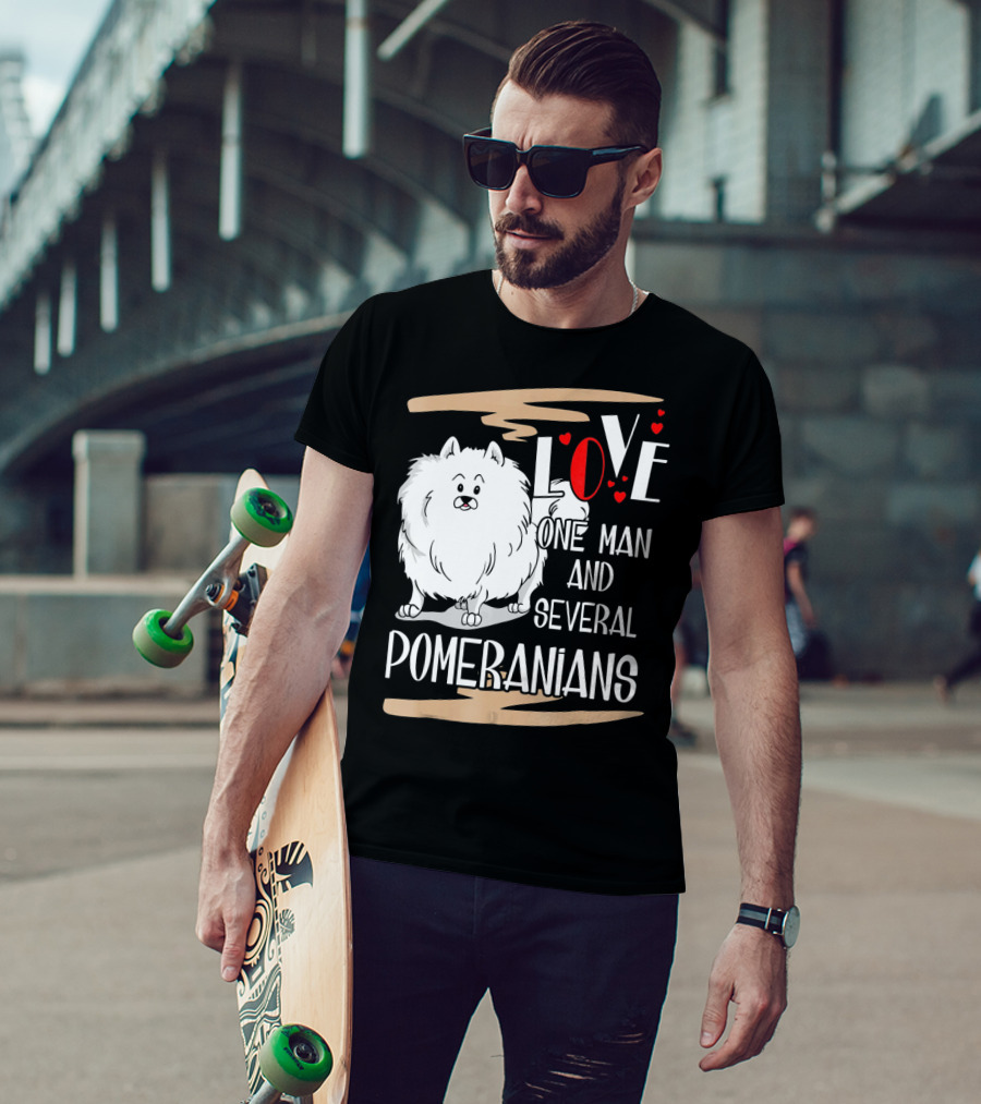 LOVE One Man And Several Pomeranians Pets Lovers T-Shirt