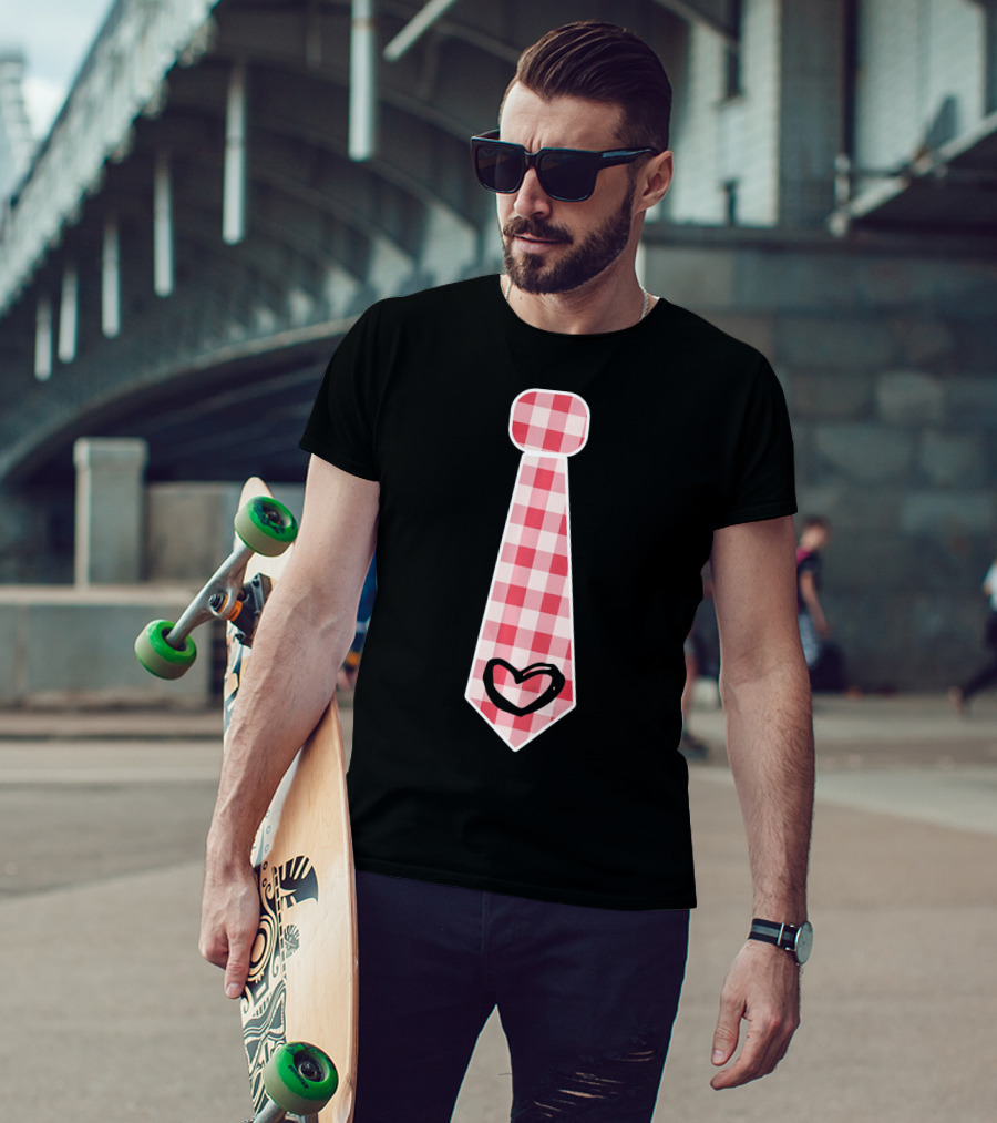 Cute Red Plaid Necktie Heart Valentine's Cool Fashion T-Shirt