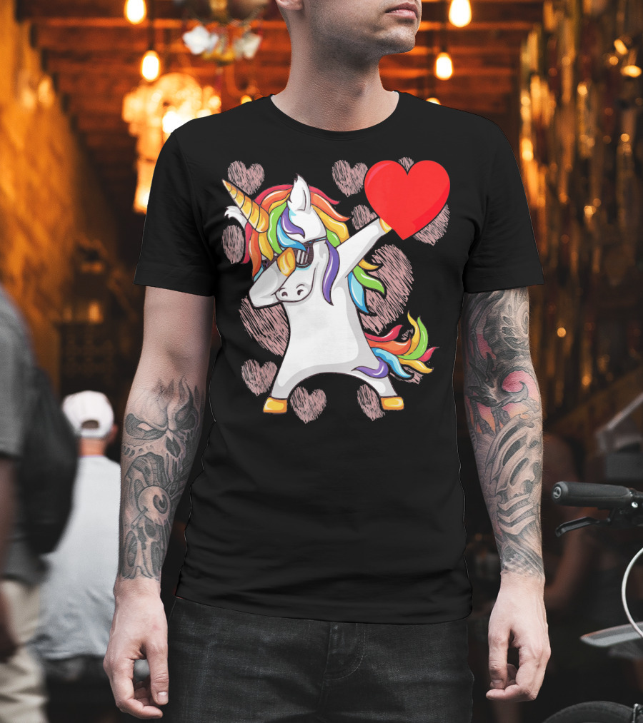 Funny Dabbing Unicorn Holding Heart Valentines T-Shirt