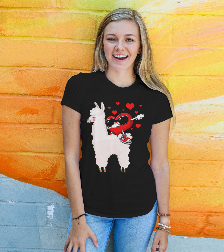Funny Heart Dabbing On Llama Surrounded By Hearts Valentin T-Shirt