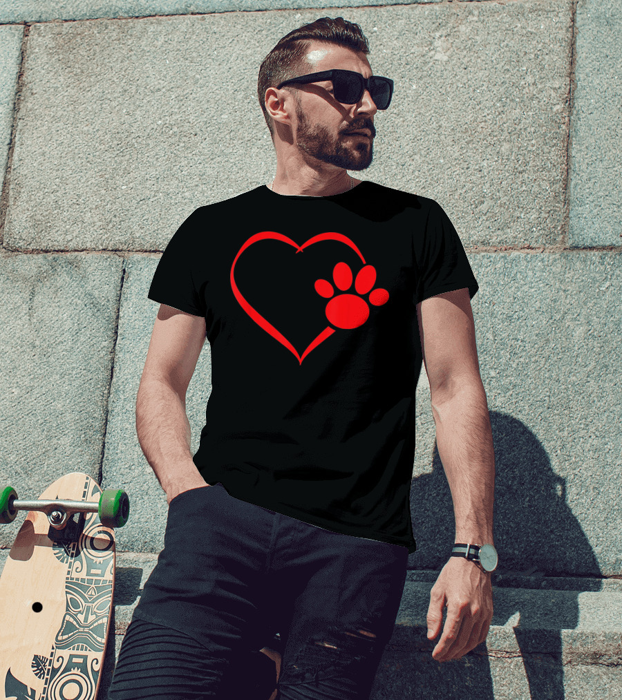 Red Heart Dog And Cat Paw Print Heart Va Love Pet Pawprint T-Shirt