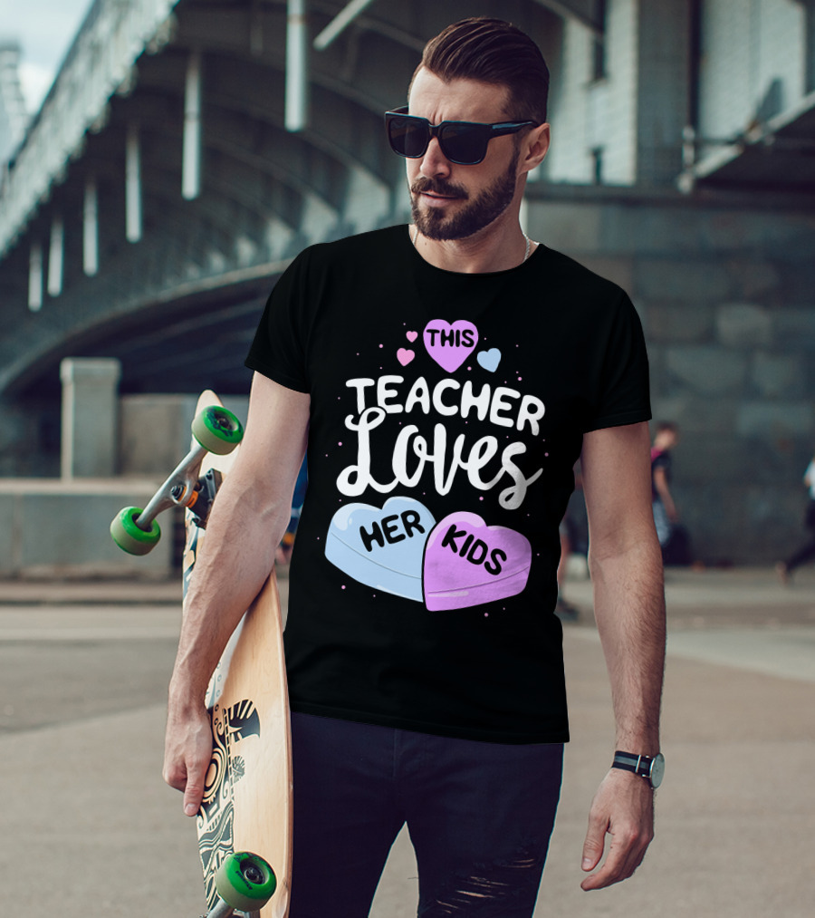 This Teacher Loves Her Kids Hearts T-Shirt