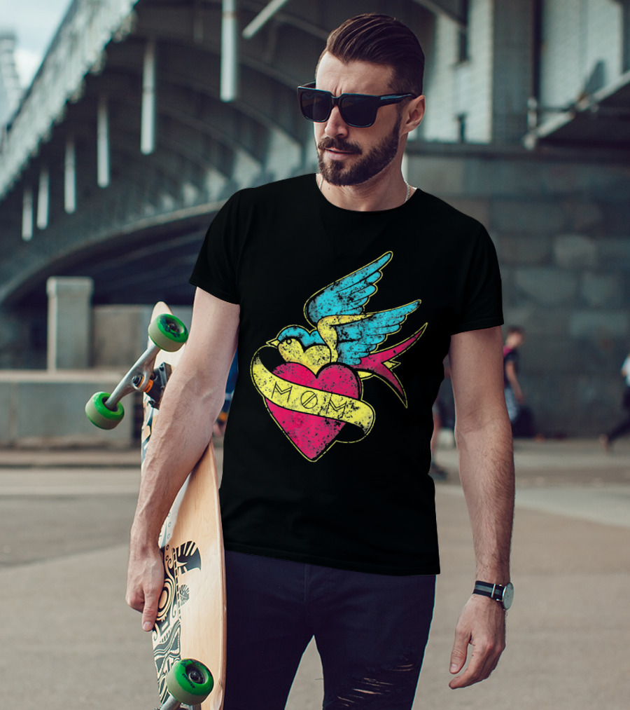 Mom Heart With Blue Bird Vintage Tattoo Valentines T-Shirt