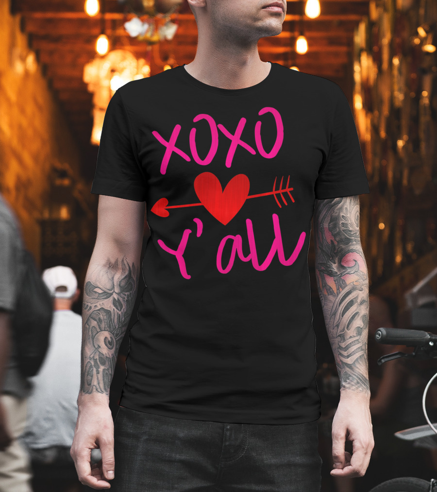 XOXO Heart Arrow Y'all Red Pink Valentines Day T-Shirt