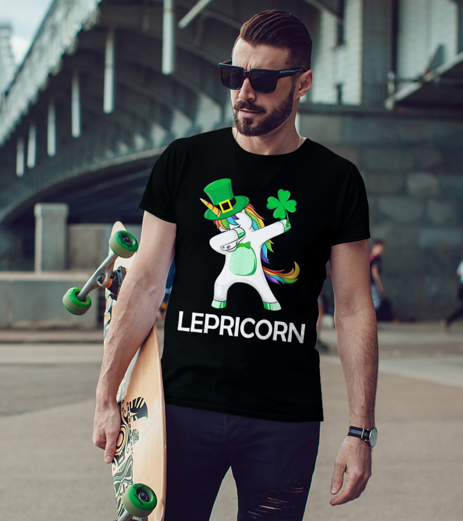 Lepricorn Unicorn Leprechaun Dabbing With Shamrock And Green Hat T-Shirt