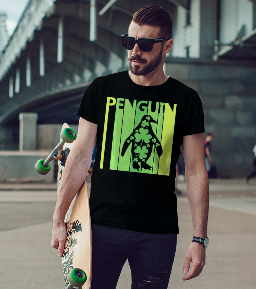 Lucky Penguin St Patricks Day Clover Penguin T-Shirt