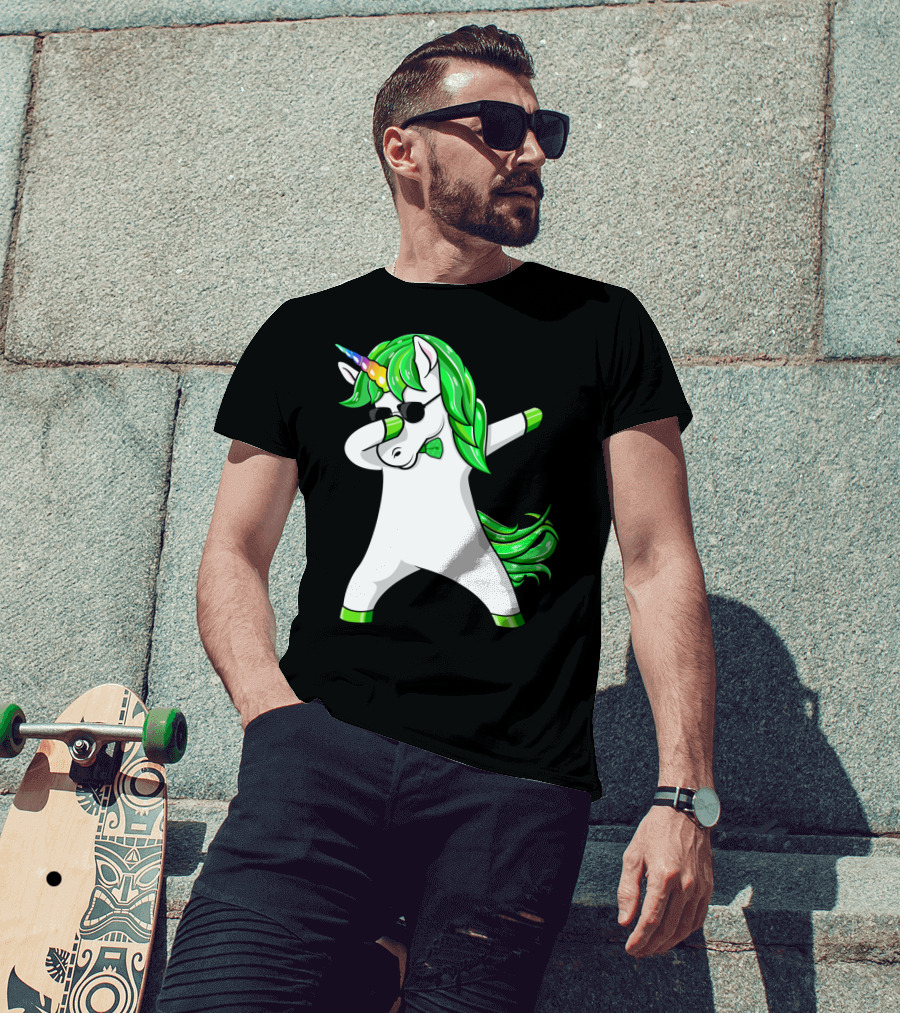 St Patricks Day Dabbing Green Unicorn T-Shirt