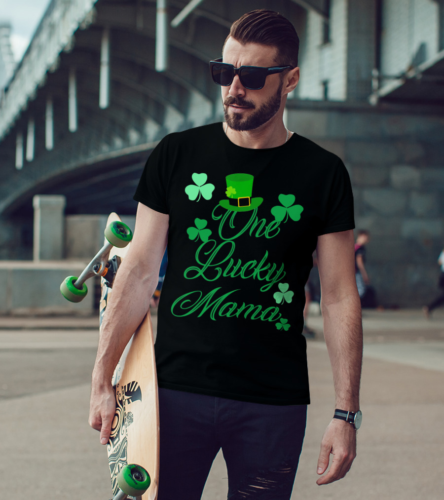Irish St Patricks Day One Lucky Mama Shamrock Hat T-Shirt
