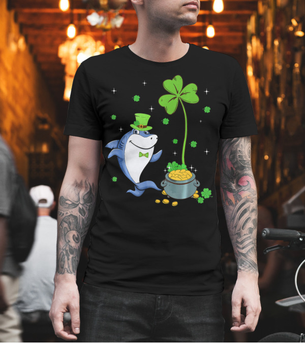 St Patricks Shamrock Leprechaun Shark with Pot of Gold T-Shirt St Patricks Shamrock Leprechaun Shark with Pot of Gold T-Shirt
