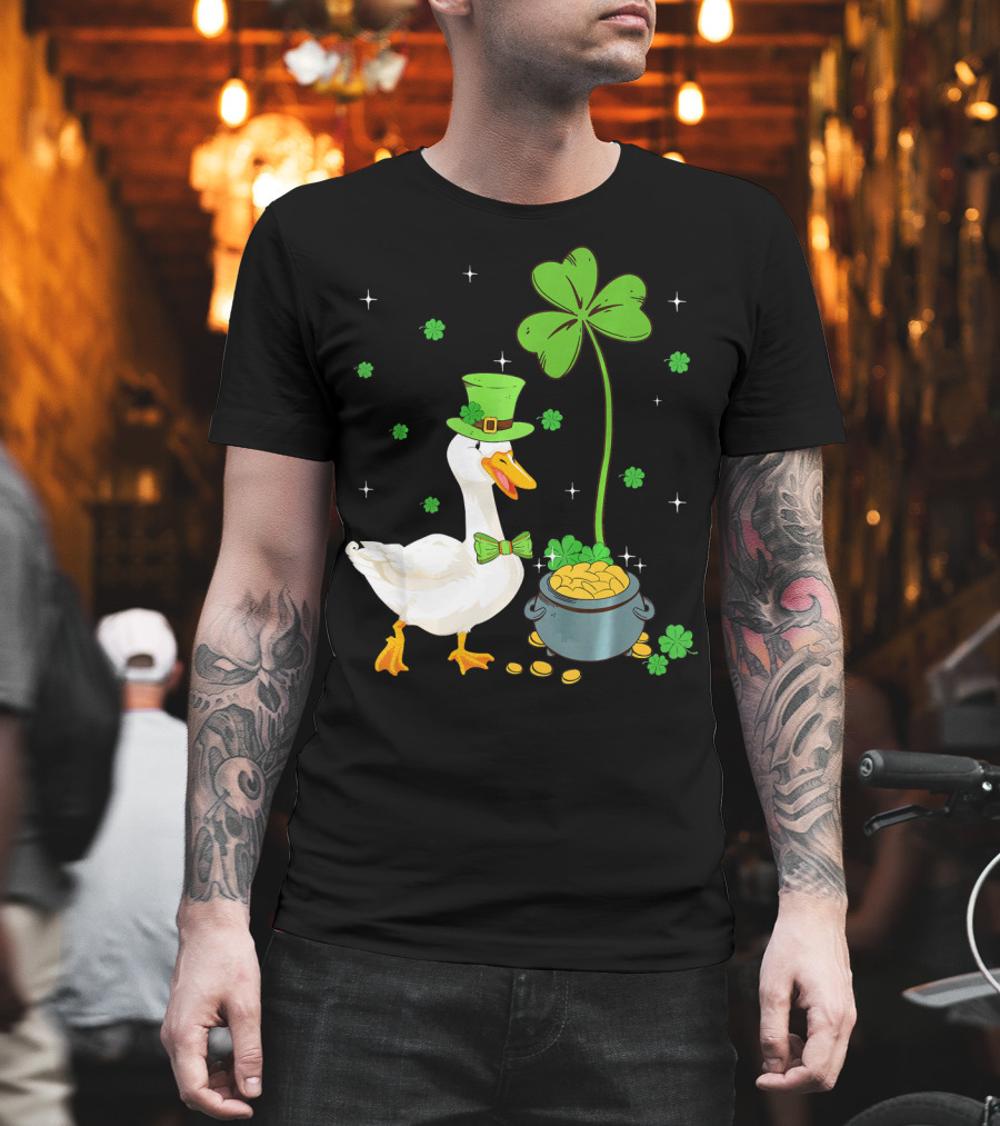 Shamrock Duck With Leprechaun Hat And Pot Of Gold T-Shirt