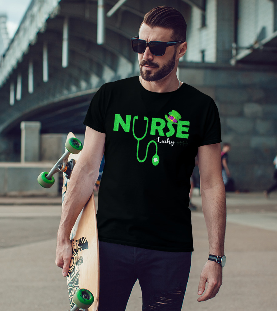 Lucky Nurse St. Patrick's Day With Shamrock Stethoscope And Leprechaun Hat T-Shirt