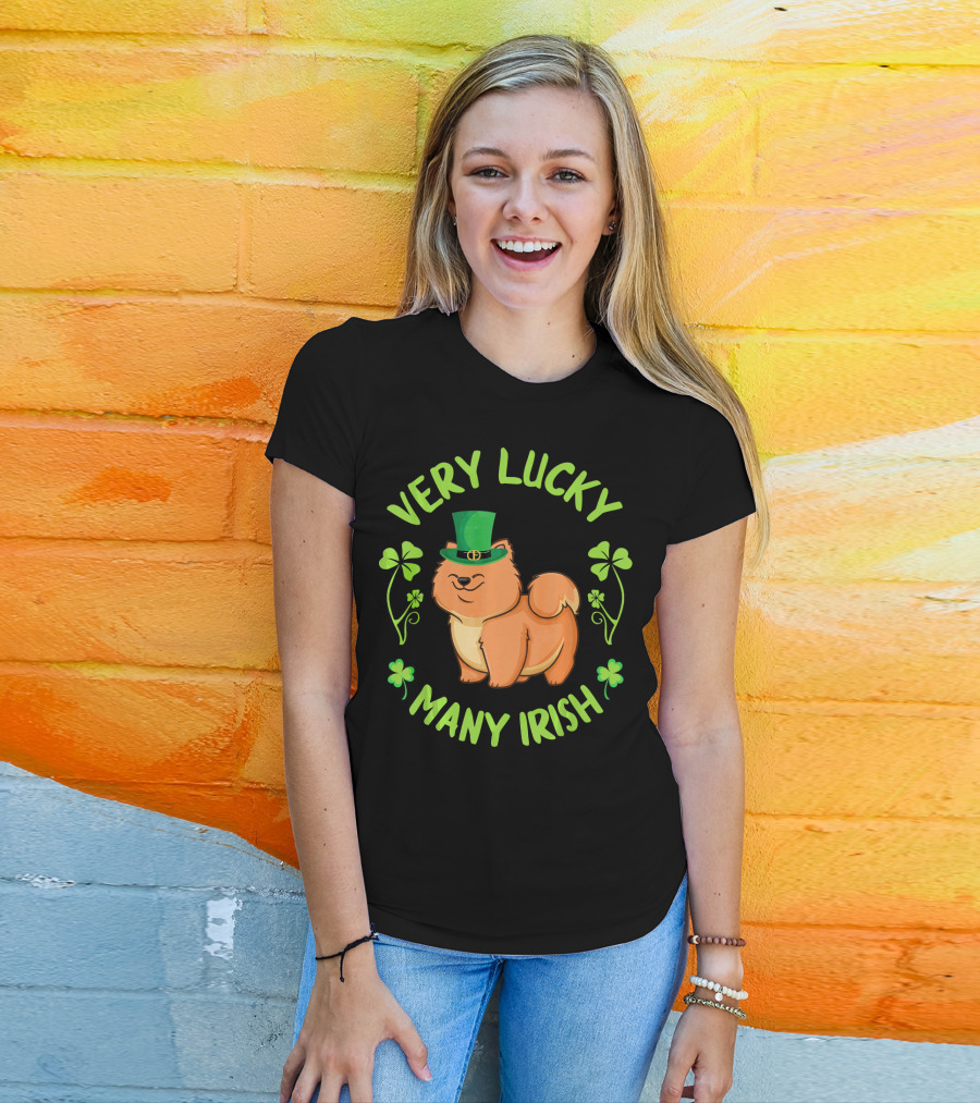 Very Lucky Many Irish Chow Chow Dog With Leprechaun Hat T-Shirt