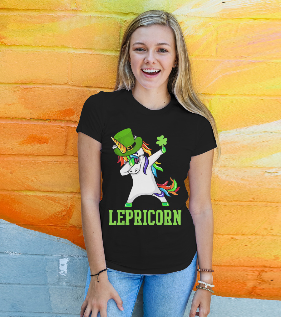 Lepricorn Lucky Irish St Patricks Day Unicorn Dabb With Shamrock Hat T-Shirt