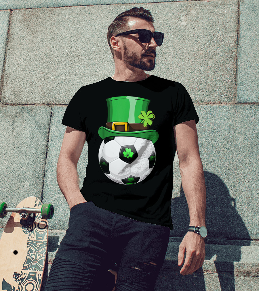 Leprechaun Soccer Funny St. Patrick's Day Hat With Shamrock Soccer Ball T-Shirt