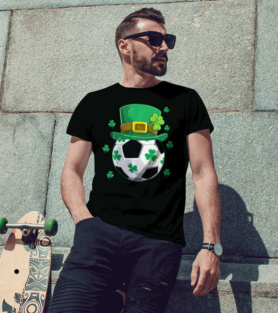 Leprechaun Hat Shamrock Soccer Ball St Patricks Day T-Shirt