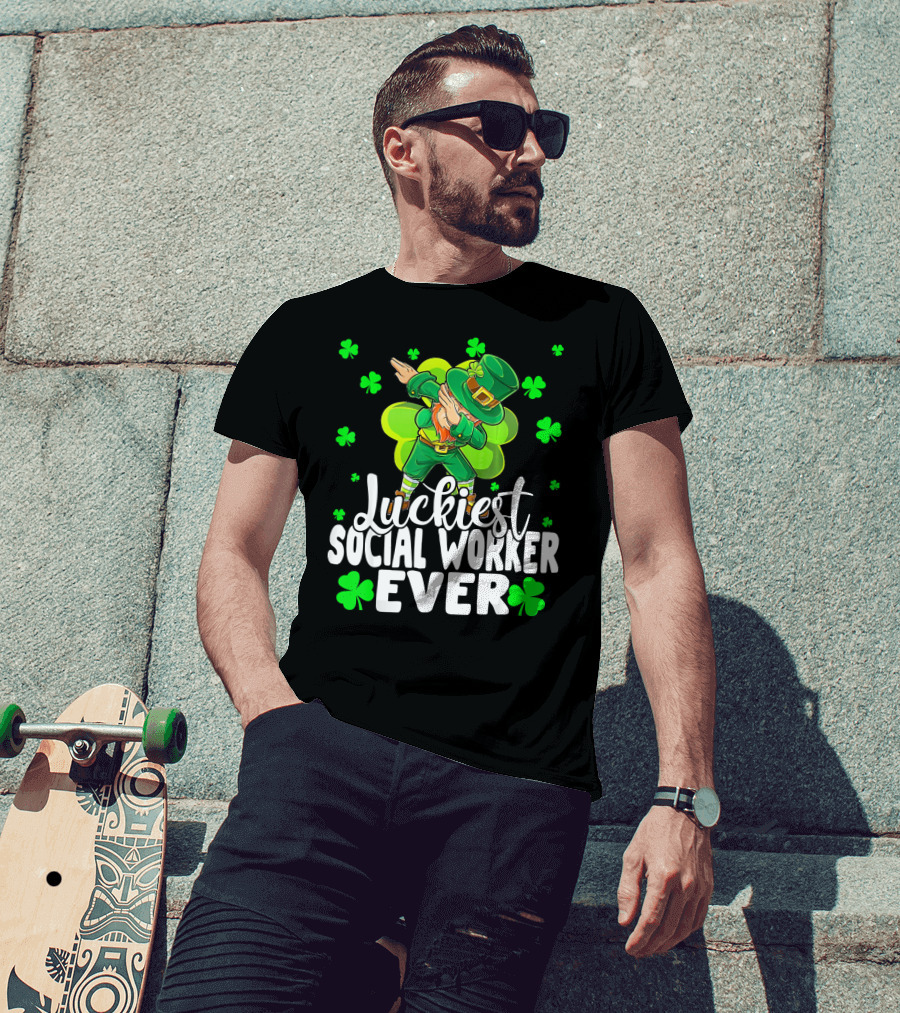 Luckiest Social Worker Ever Leprechaun Dab With Shamrocks T-Shirt