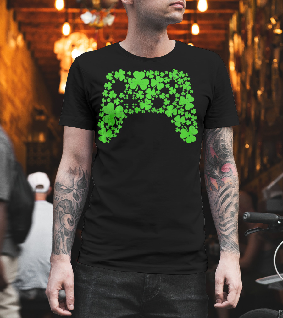 St Patricks Day Gamer Gaming Lucky Shamrock Controller T-Shirt