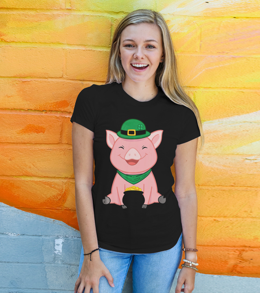 Cute Pig St. Patrick's Day Hat And Gold Pot T-Shirt